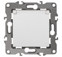 Розетка с заземлением и со шторкой, без рамки с крышкой Эра Эра 12 12-2103-01