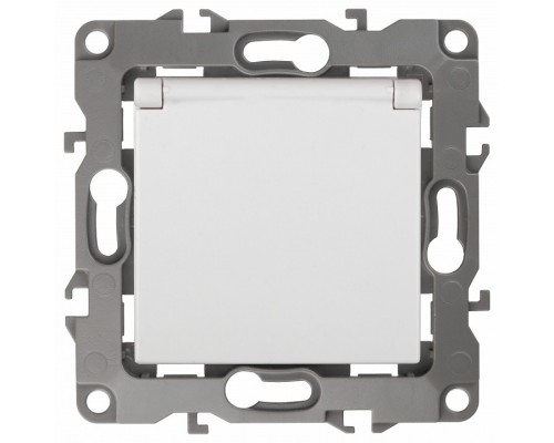 Розетка с заземлением и со шторкой, без рамки с крышкой Эра Эра 12 12-2103-01