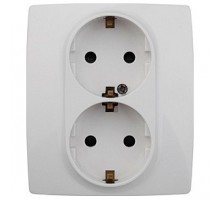 Розетка двойная с заземлением и со шторкой Эра Эра 12 12-2104-01