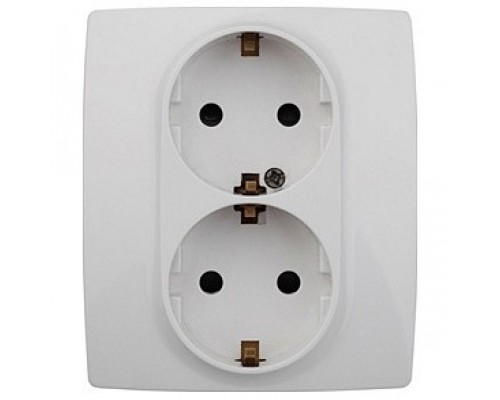 Розетка двойная с заземлением и со шторкой Эра Эра 12 12-2104-01
