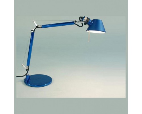 Настольная лампа офисная Artemide A011850 Настольная лампа офисная Artemide A011850