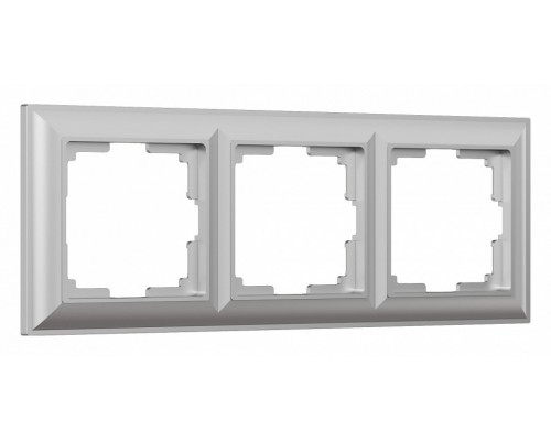 Рамка на 3 поста Werkel Fiore (серебряный) W0032206 Рамка на 3 поста Werkel Fiore (серебряный) W0032206