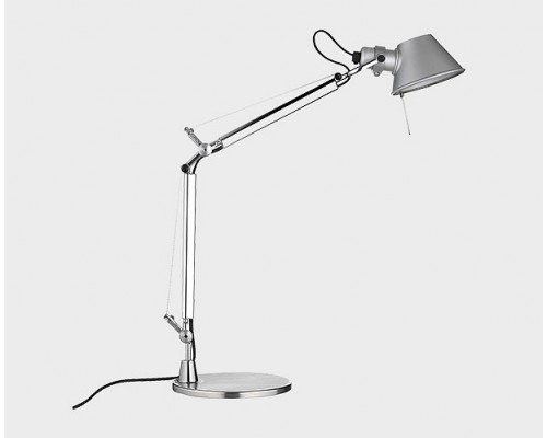 Настольная лампа офисная Italline TL-06 TL-06 SILVER Настольная лампа офисная Italline TL-06 TL-06 SILVER