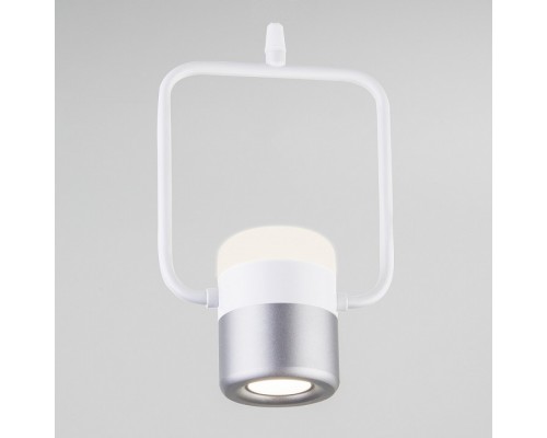Подвесной светильник Eurosvet Oskar 50165/1 LED белый/серебро Подвесной светильник Eurosvet Oskar 50165/1 LED белый/серебро