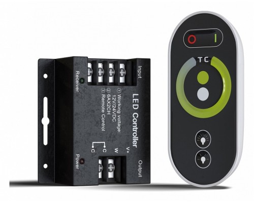 Контроллер-регулятор ЦТ с пультом ДУ Maytoni Led strip CLM004 Контроллер-регулятор ЦТ с пультом ДУ Maytoni Led strip CLM004