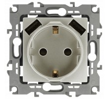 Розетка с заземлением и со шторкой и 2хUSB, без рамки Эра Эра 12 12-4109-15