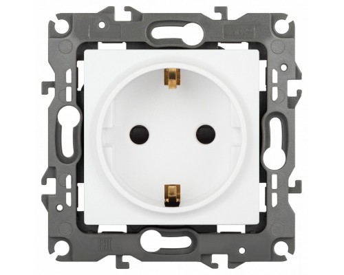 Розетка с заземлением и со шторкой, без рамки Эра Эра 12 12-2102-01М