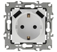 Розетка с заземлением и со шторкой и 2хUSB, без рамки Эра Эра 12 12-4109-01