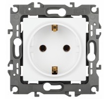 Розетка с заземлением и со шторкой, без рамки Эра Эра 12 12-2101-01М