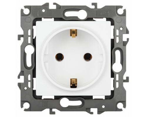 Розетка с заземлением и со шторкой, без рамки Эра Эра 12 12-2101-01М