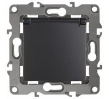 Розетка с заземлением и со шторкой, без рамки с крышкой Эра Эра 12 12-2103-05