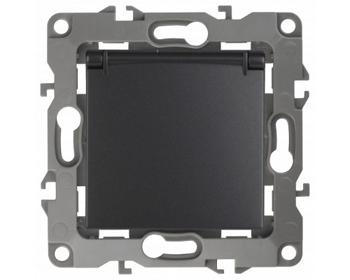 Розетка с заземлением и со шторкой, без рамки с крышкой Эра Эра 12 12-2103-05