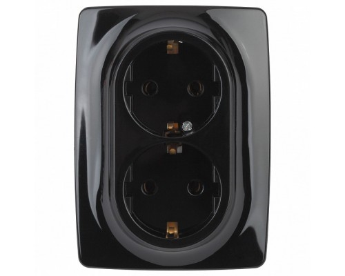 Розетка двойная с заземлением и со шторкой Эра Эра 12 12-2108-06