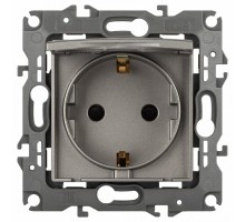 Розетка с заземлением и со шторкой, без рамки с крышкой Эра Эра 12 12-2103-16
