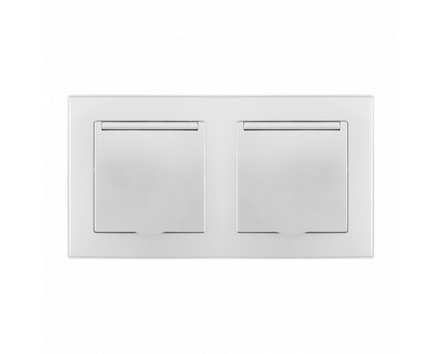 Розетка влагозащищенная с заземлением и со шторкой с крышкой Arte Milano SET06-2 SET06-2-41-1x2 silver