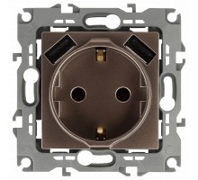 Розетка с заземлением и со шторкой и 2хUSB, без рамки Эра Эра 12 12-4109-13